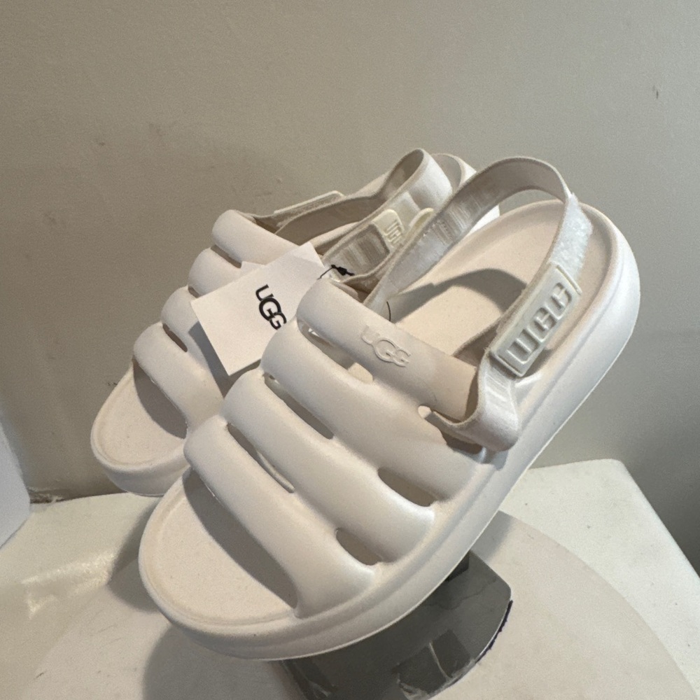 UGG Sport Yeah Women's Sandals White 1126811-BRWH size 7 new
